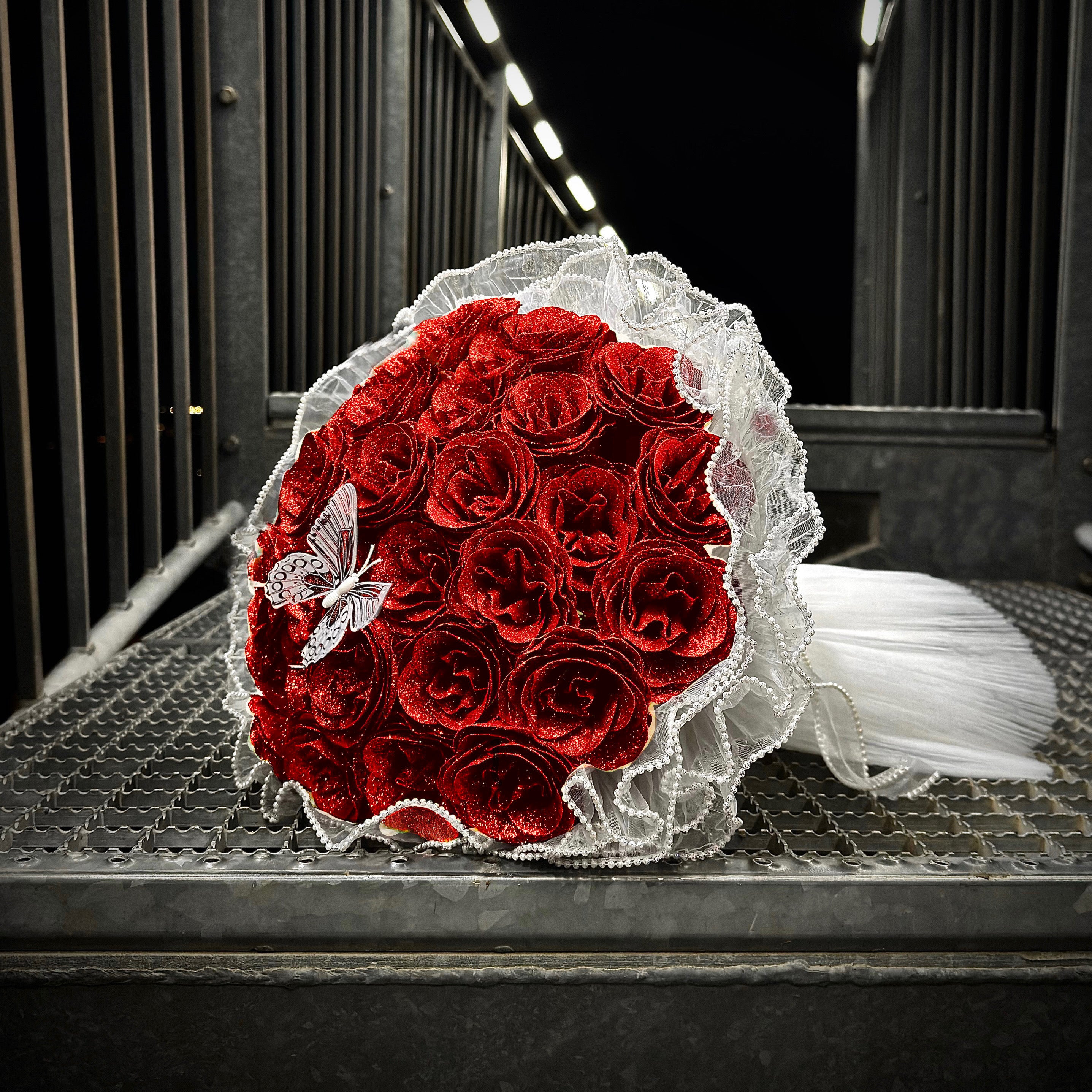 Glitzer-Rosenstrauß