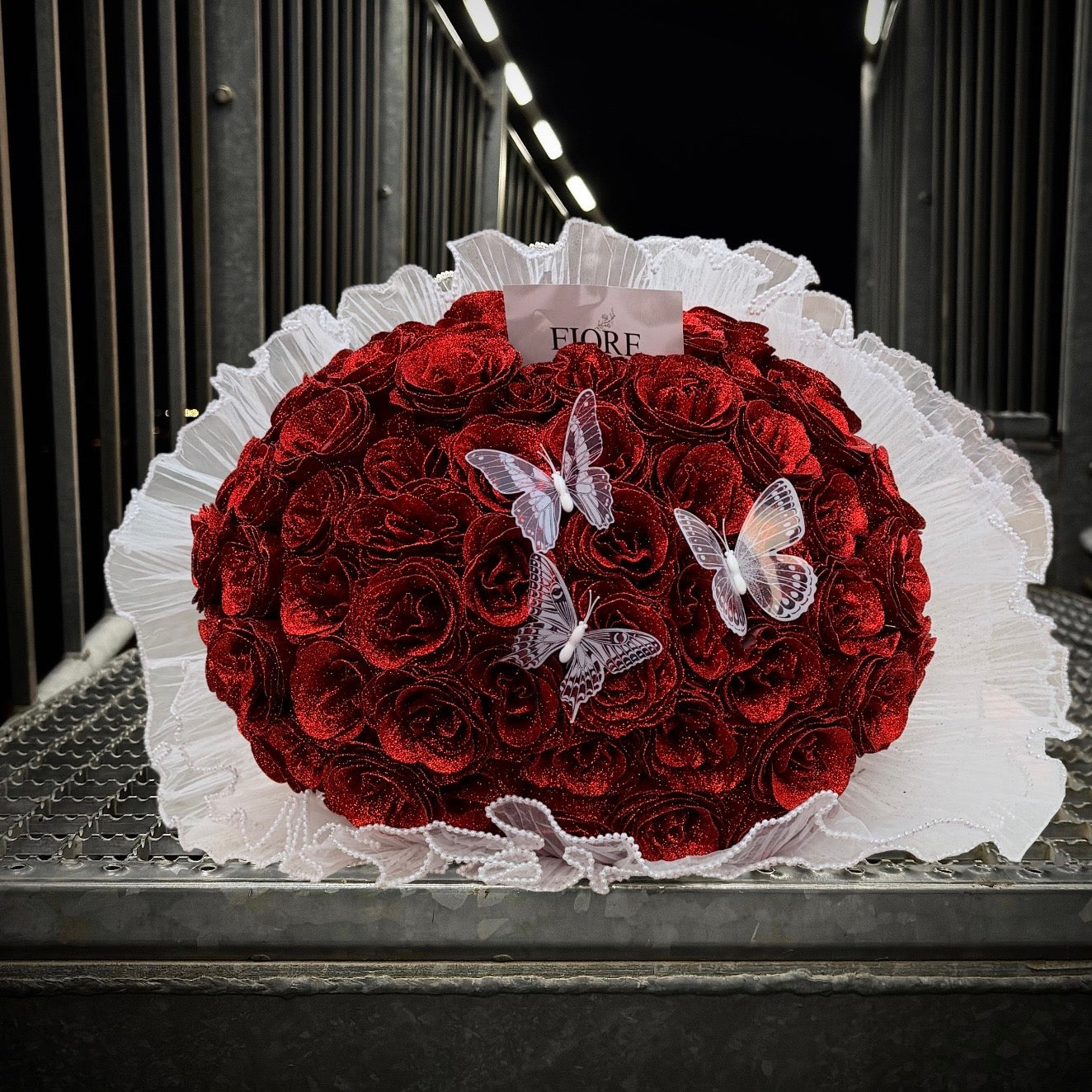 Glitzer-Rosenstrauß